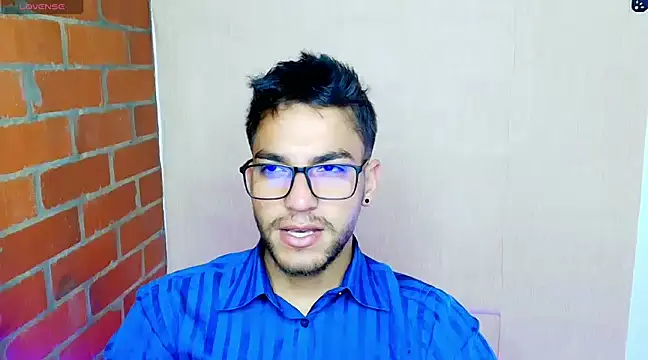 Leandro valenzuela online show from March 2025 03:44:02 AM