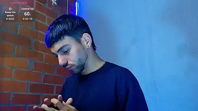 Leandro valenzuela online show from December 2025 05:37:01 AM