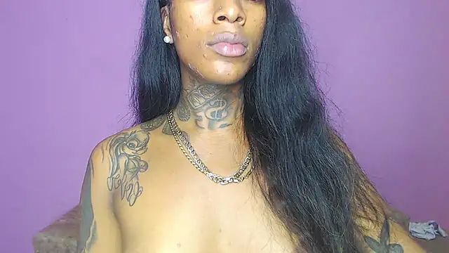 Snapshot of badgirls_cx chatting on March 2025 11:47:02 AM badgirls cx online show from March 2025 11:47:02 AM