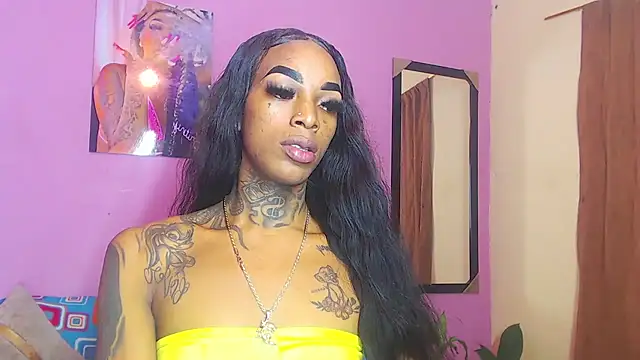 Snapshot of badgirls_cx chatting on October 2025 05:20:02 PM badgirls cx online show from October 2025 05:20:02 PM