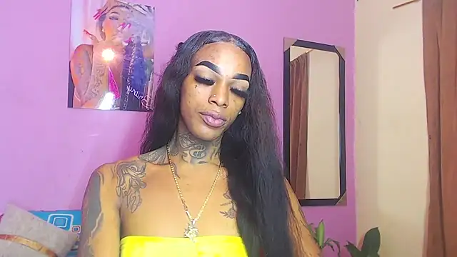 Snapshot of badgirls_cx chatting on October 2025 05:40:02 PM badgirls cx online show from October 2025 05:40:02 PM