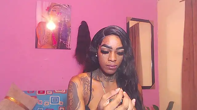 Snapshot of badgirls_cx chatting on November 2025 12:19:02 PM badgirls cx online show from November 2025 12:19:02 PM