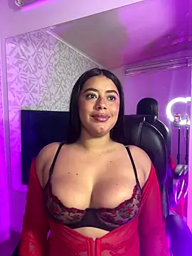 Snapshot of ElaaPerez chatting on October 2025 01:45:02 PM ElaaPerez online show from October 2025 01:45:02 PM