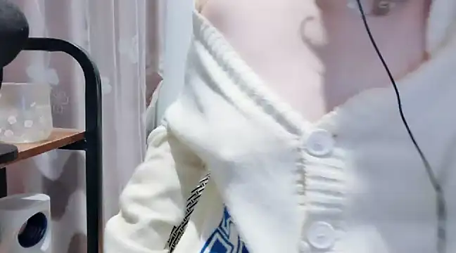 Snapshot of arena1357 chatting on December 2024 08:31:02 PM arena1357 online show from December 2024 08:31:02 PM