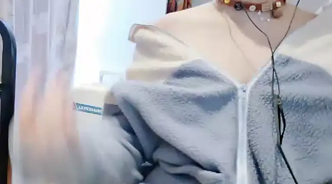 Snapshot of arena1357 chatting on December 2024 04:02:02 AM arena1357 online show from December 2024 04:02:02 AM