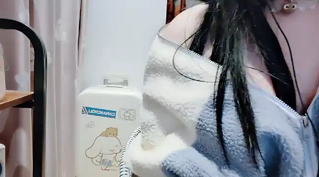 Snapshot of arena1357 chatting on December 2024 05:29:02 PM arena1357 online show from December 2024 05:29:02 PM