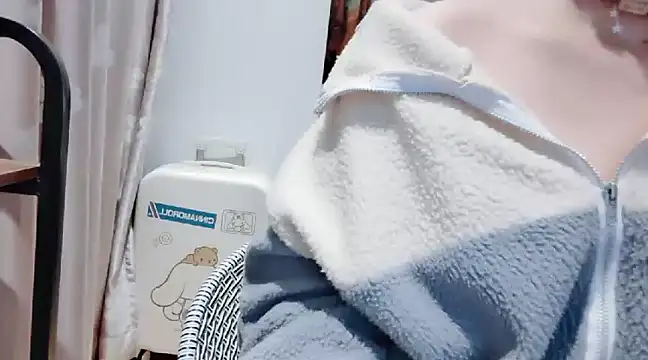 Snapshot of arena1357 chatting on December 2024 03:15:01 PM arena1357 online show from December 2024 03:15:01 PM