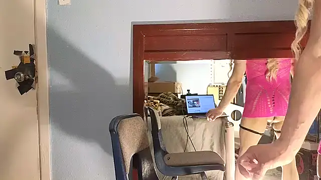 Snapshot of Sandrasaa chatting on March 2026 10:26:01 PM Sandrasaa online show from March 2026 10:26:01 PM