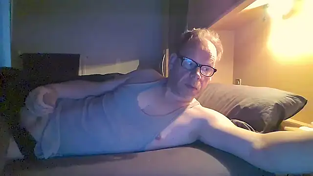 Snapshot of kinkyslet8 chatting on April 2026 06:05:02 AM kinkyslet8 online show from April 2026 06:05:02 AM
