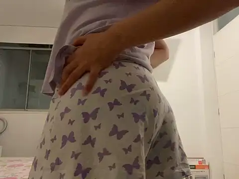 Snapshot of ForeverLola2024 chatting on December 2024 03:18:02 AM ForeverLola2024 online show from December 2024 03:18:02 AM