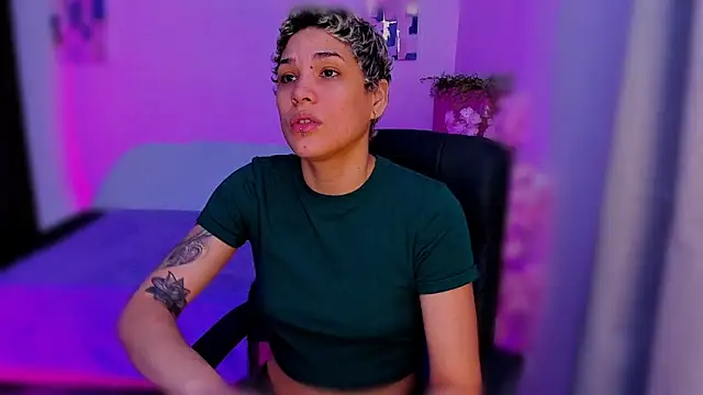 Charlee pink online show from November 2025 08:19:02 PM