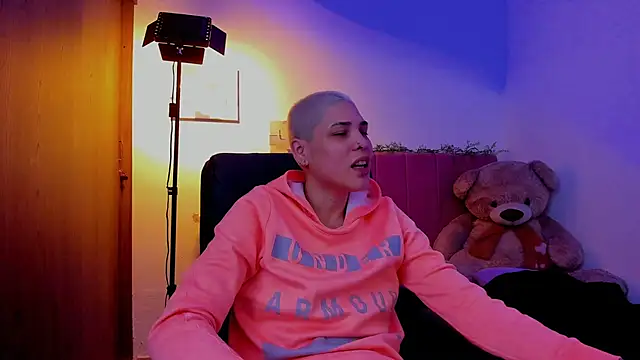 Charlee pink online show from April 2026 03:20:02 AM