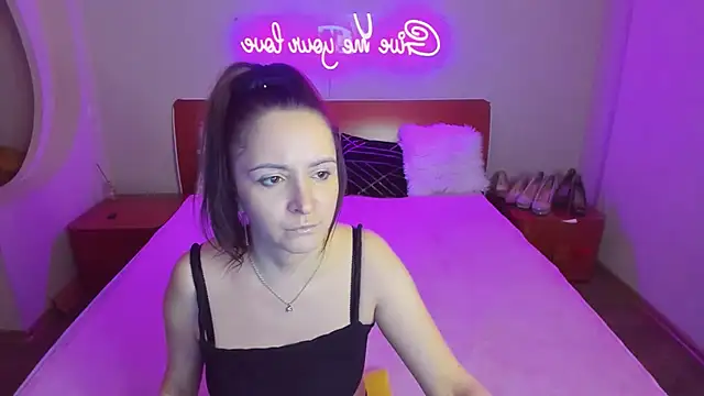 Snapshot of AngellLika chatting on March 2026 10:20:01 AM AngellLika online show from March 2026 10:20:01 AM