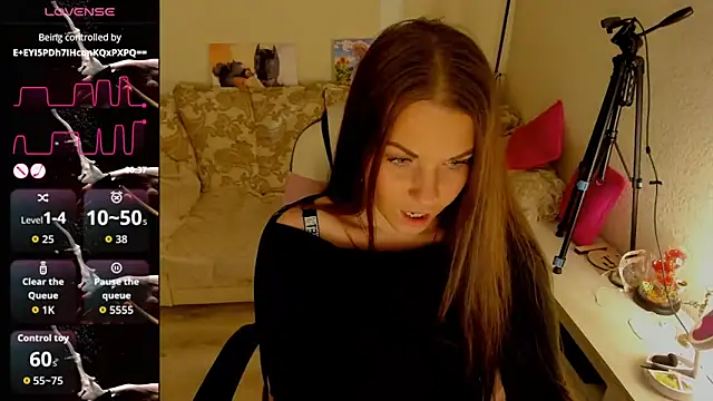 Snapshot of masha19981 chatting on April 2026 07:58:01 PM masha19981 online show from April 2026 07:58:01 PM