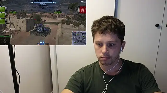 Snapshot of BigL0ve chatting on September 2025 03:02:01 PM BigL0ve online show from September 2025 03:02:01 PM