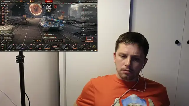 Snapshot of BigL0ve chatting on October 2025 02:42:02 PM BigL0ve online show from October 2025 02:42:02 PM