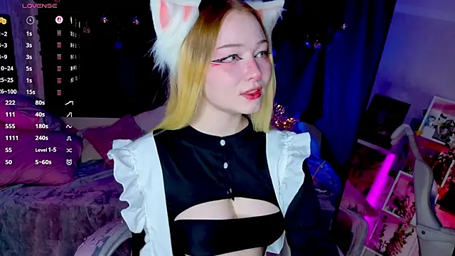 Snapshot of ElswythCovil chatting on November 2025 03:21:02 AM ElswythCovil online show from November 2025 03:21:02 AM