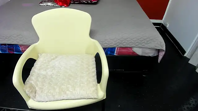 Snapshot of Abrillee1 chatting on February 2025 07:47:02 PM Abrillee1 online show from February 2025 07:47:02 PM