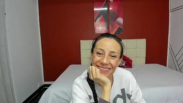 Snapshot of Abrillee1 chatting on March 2025 10:31:02 PM Abrillee1 online show from March 2025 10:31:02 PM