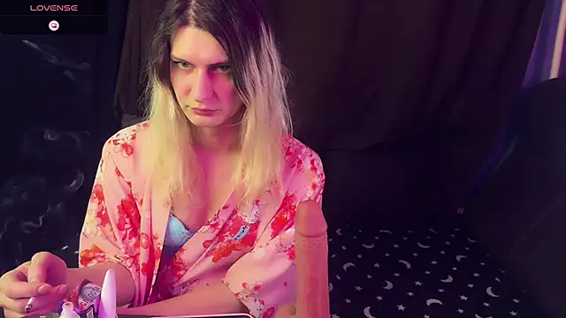 Snapshot of Alice_Pinkhead chatting on March 2025 03:18:01 PM Alice Pinkhead online show from March 2025 03:18:01 PM