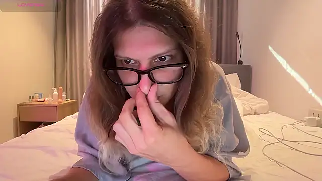 Alice Pinkhead online show from March 2026 09:46:01 AM