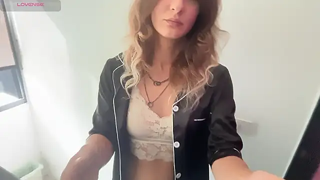 Alice Pinkhead online show from April 2026 08:45:01 AM