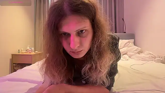 Alice Pinkhead online show from April 2026 09:21:02 AM