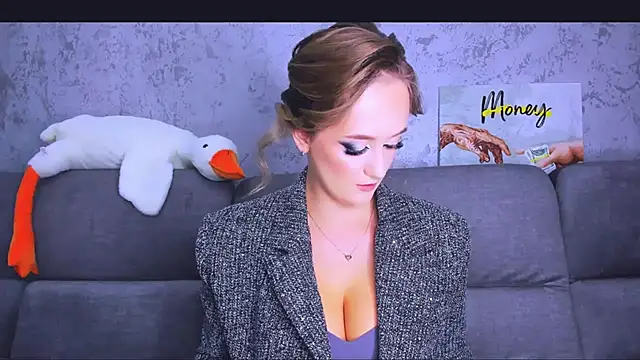 Snapshot of DreameSoul chatting on February 2025 09:03:01 AM DreameSoul online show from February 2025 09:03:01 AM