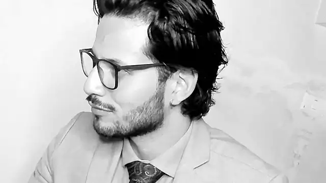 Nicholasrodrii online show from March 2025 05:43:02 PM