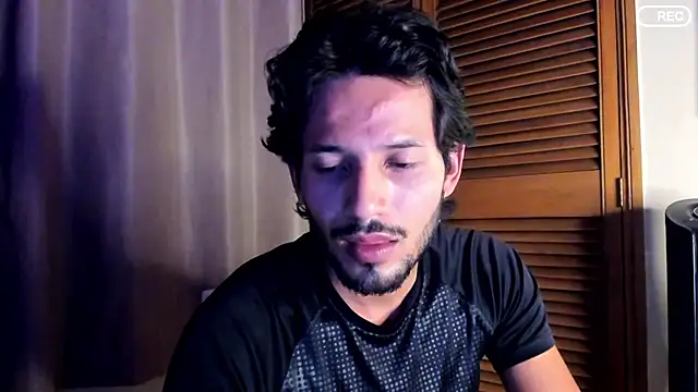 Nicholasrodrii online show from September 2025 12:54:02 AM