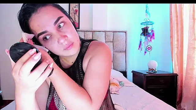 Snapshot of brianaGuzman chatting on September 2025 06:19:02 PM brianaGuzman online show from September 2025 06:19:02 PM