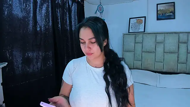 brianaGuzman online show from May 2026 04:15:01 PM