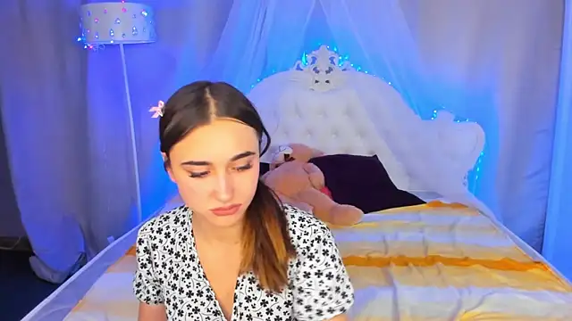 EvaLil online show from December 2024 02:59:01 PM