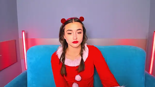 EvaLil online show from December 2024 11:49:02 AM