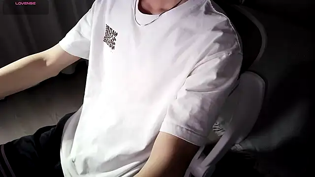 FEIYU001 online show from December 2024 11:52:02 AM