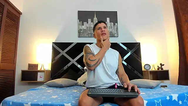 nakedfoam1 online show from April 2026 03:23:01 AM