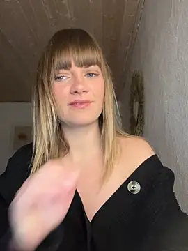 Snapshot of Milla__one chatting on December 2024 07:29:01 AM Milla  one online show from December 2024 07:29:01 AM