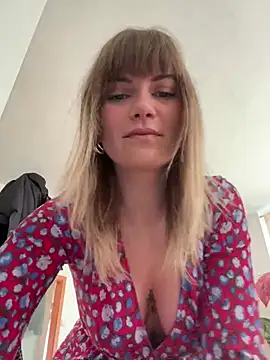 Snapshot of Milla__one chatting on December 2024 10:26:02 AM Milla  one online show from December 2024 10:26:02 AM