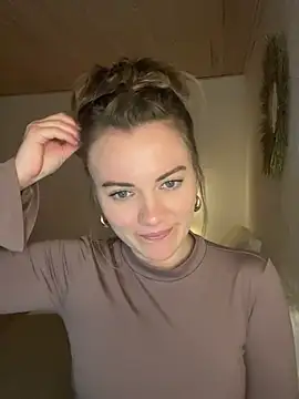 Snapshot of Milla__one chatting on January 2025 07:07:01 PM Milla  one online show from January 2025 07:07:01 PM