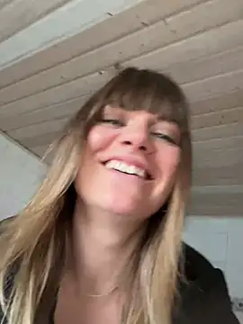 Snapshot of Milla__one chatting on February 2025 12:55:01 PM Milla  one online show from February 2025 12:55:01 PM