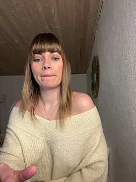 Snapshot of Milla__one chatting on February 2025 01:10:02 PM Milla  one online show from February 2025 01:10:02 PM