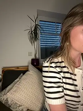 Snapshot of Milla__one chatting on March 2025 04:24:01 PM Milla  one online show from March 2025 04:24:01 PM