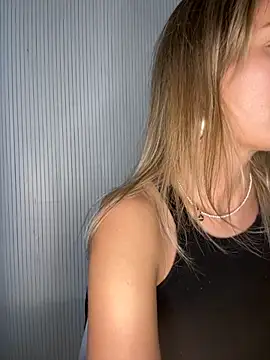 Snapshot of Milla__one chatting on September 2025 03:35:01 PM Milla  one online show from September 2025 03:35:01 PM