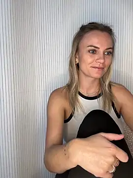 Snapshot of Milla__one chatting on October 2025 02:02:01 PM Milla  one online show from October 2025 02:02:01 PM