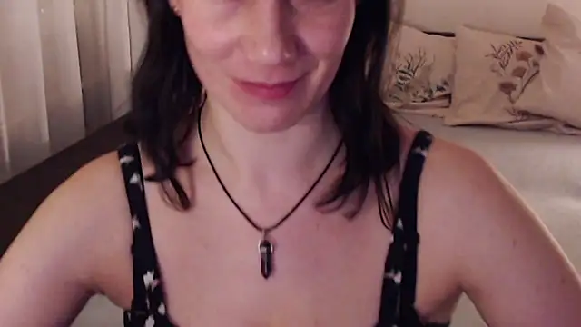 Snapshot of pepper_milf chatting on February 2025 06:01:02 PM pepper milf online show from February 2025 06:01:02 PM