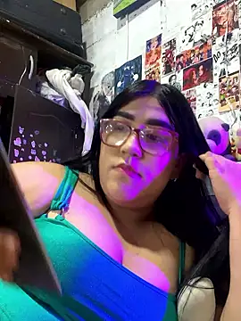 dafne19  online show from February 2026 03:43:01 AM