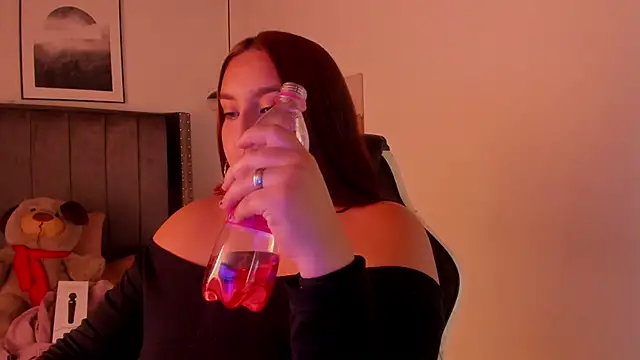 Alaia Cute online show from December 2024 05:40:02 AM