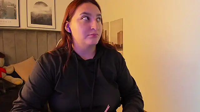 Alaia Cute online show from March 2025 02:27:01 AM