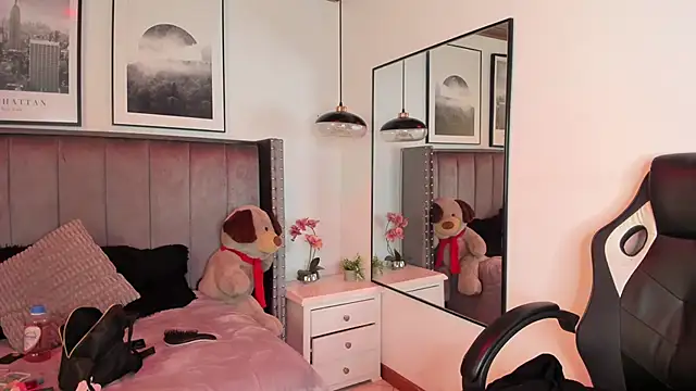 Alaia Cute online show from September 2025 03:39:01 AM