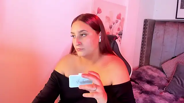 Alaia Cute online show from October 2025 03:18:01 AM